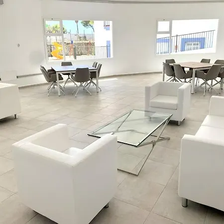 Paradise- Getaway - Golf - - 6 Pools -sea Views 3702 Apartamento Estepona