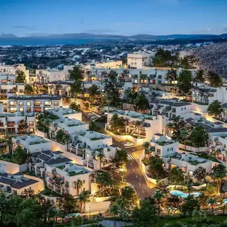 Paradise- Getaway - Golf - - 6 Pools -sea Views 3702 아파트 *