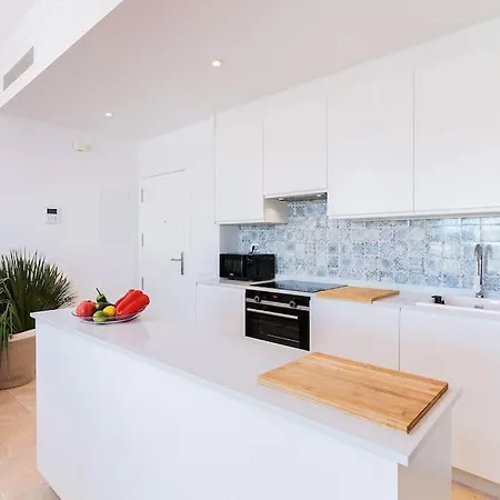 Paradise- Getaway - Golf - - 6 Pools -sea Views 3702